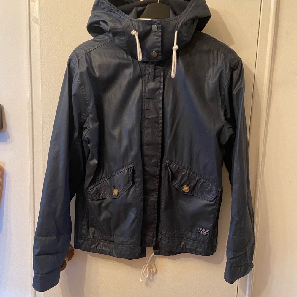 Abercrombie & Fitch women rain jacket with hood , size medium , navy color.